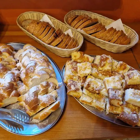 Horsky Snezenka Hotel